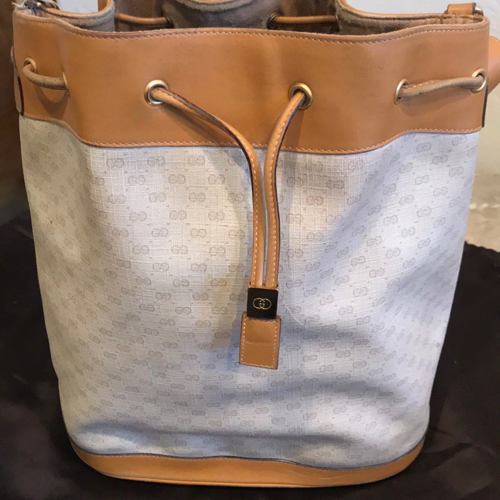 Gucci Vintage Shoulder Strap Saddle Bag